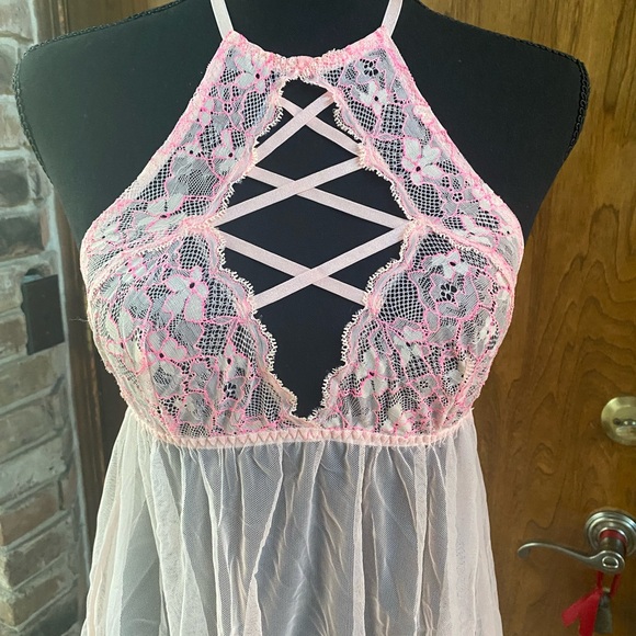 Victoria’s Secret lingerie pink teddy. Size Small - Picture 2 of 7